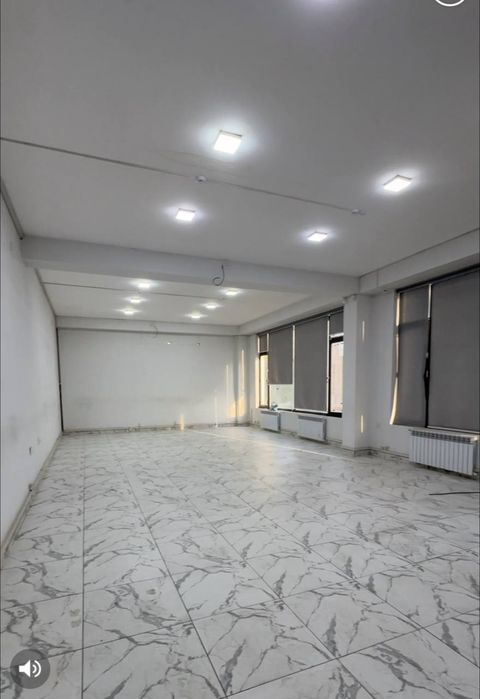 Аренда не жилого помещения 1000 м2 первая линия Кушбеги