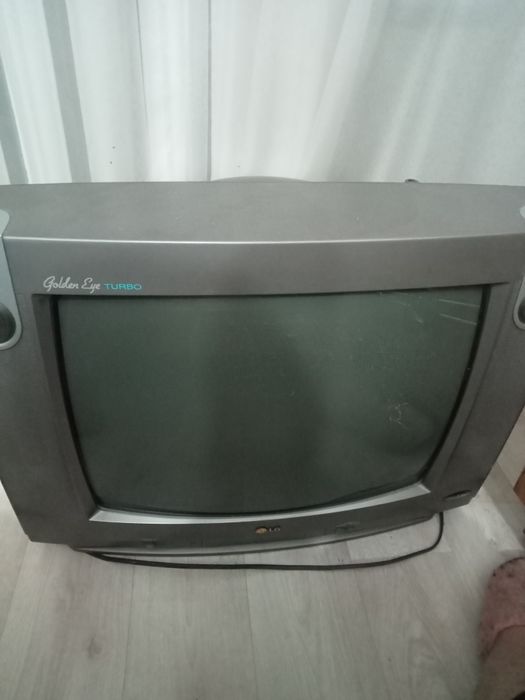 Телевизор LG б.у.