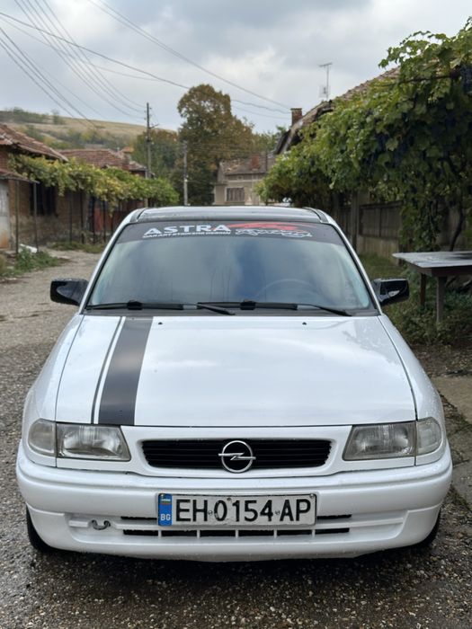 Opel Astra F 1997г. 1.4i 82к.с.
