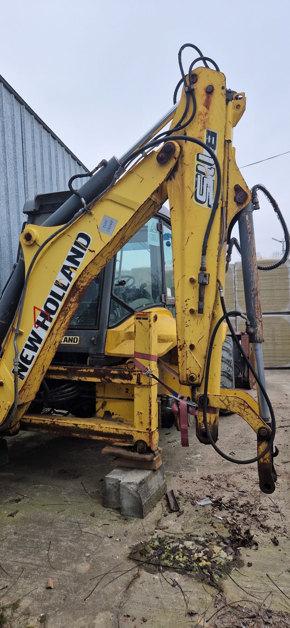 Buldoexcavator  New  Holland B 115 B  An 2008  Dezmembrez