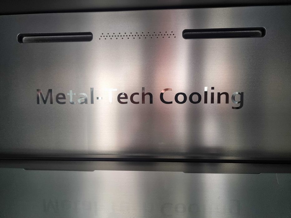 Хладилник Hisense RQ760N4IFE