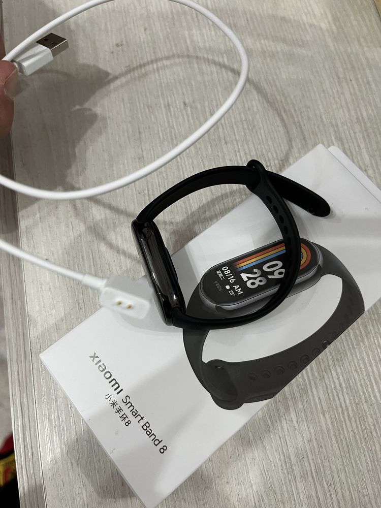 Mi Band 8 срочно продается