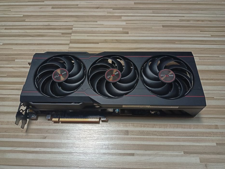 Placa video Sapphire RX 6800 Pulse 16GB GDDR6 256-bit