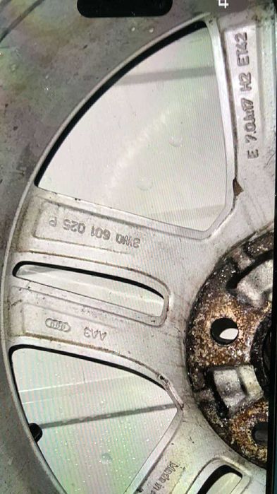 Jante R17 originale Audi A4 B9 Anvelope iarna Cod 8w0601025p et 42