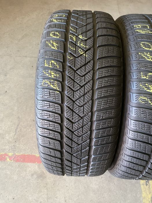 Anvelope iarna 245/40/19 Pirelli Sottozero 3 RFT 245 40 19 R19