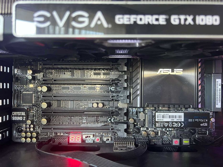 Дънна платка ASUS X99-Е WS,16GBDDR4,IntelCore i7-5820K 3.30GHz