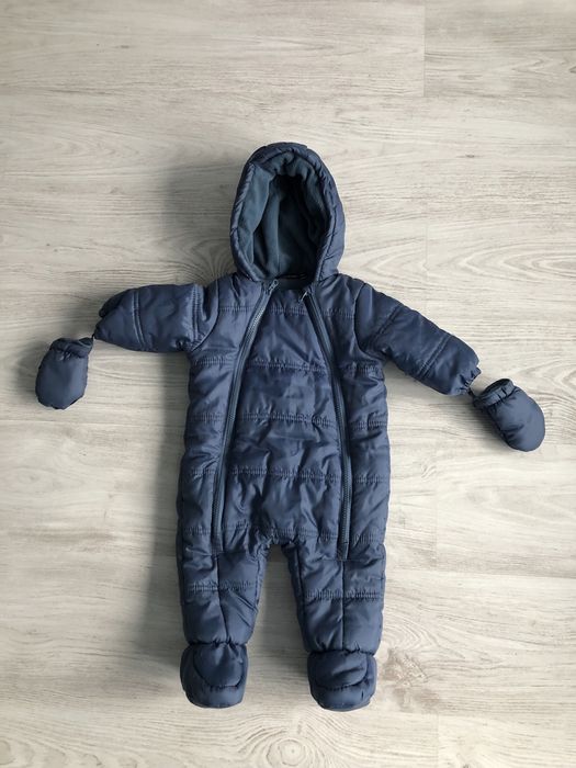 Vand haine iarna bebelus 0-12 luni (combinezon, geaca, pulover)