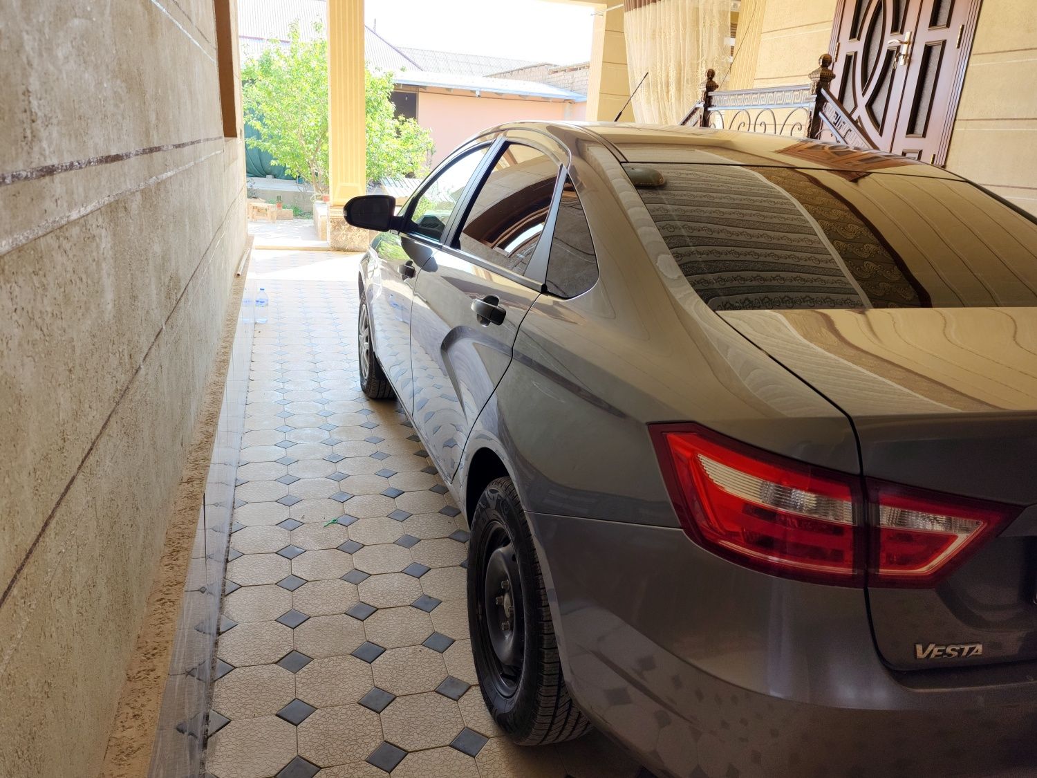 Lada Vesta 16 срочно