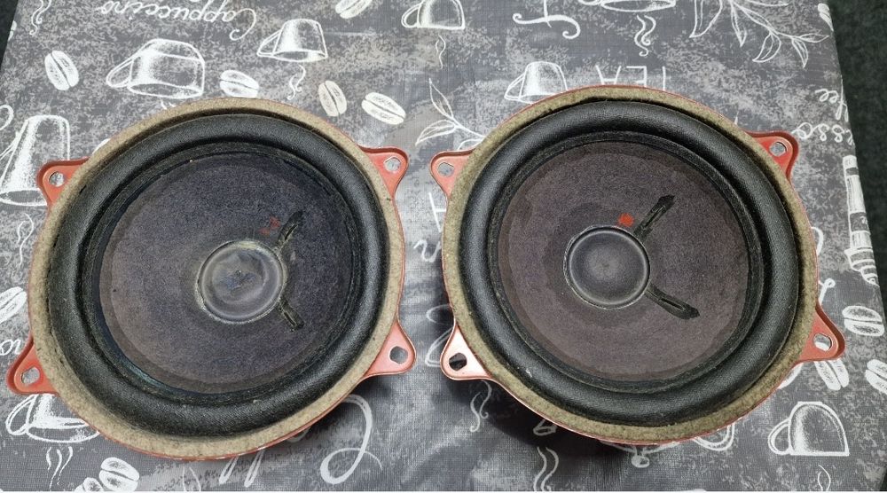 Boxe B&W Solid  si difuzoare Isophon