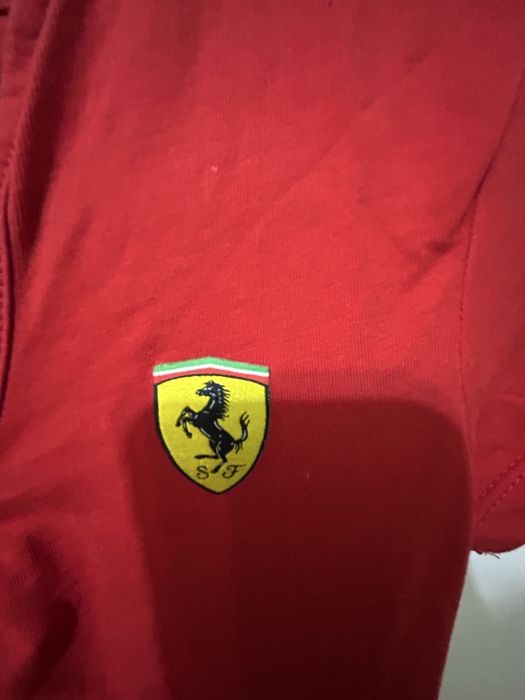 Спортна червена тениска