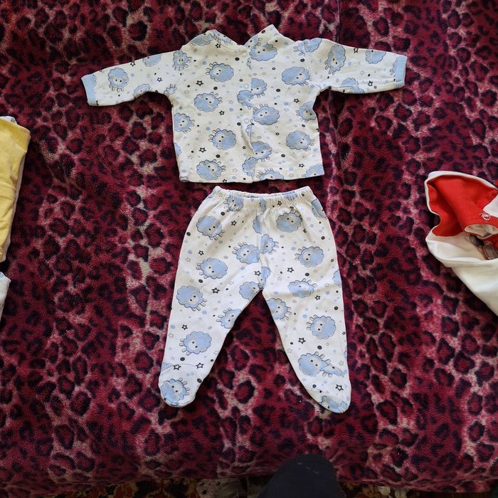 Продам детские вещи от 0 до 4 месяцев