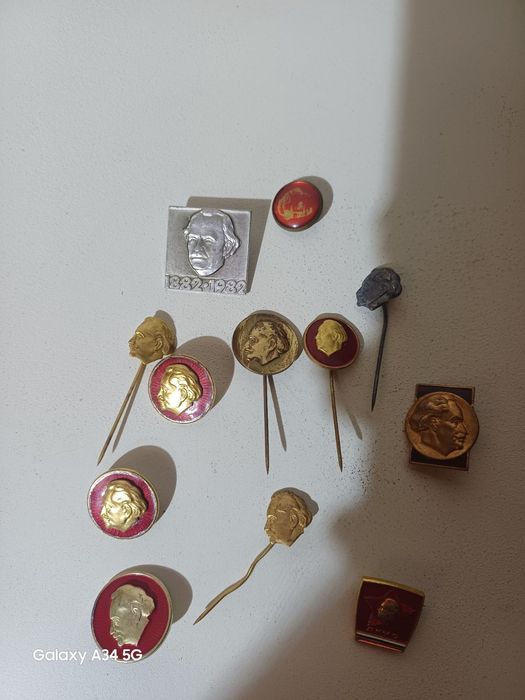 Значки Георги Димитров