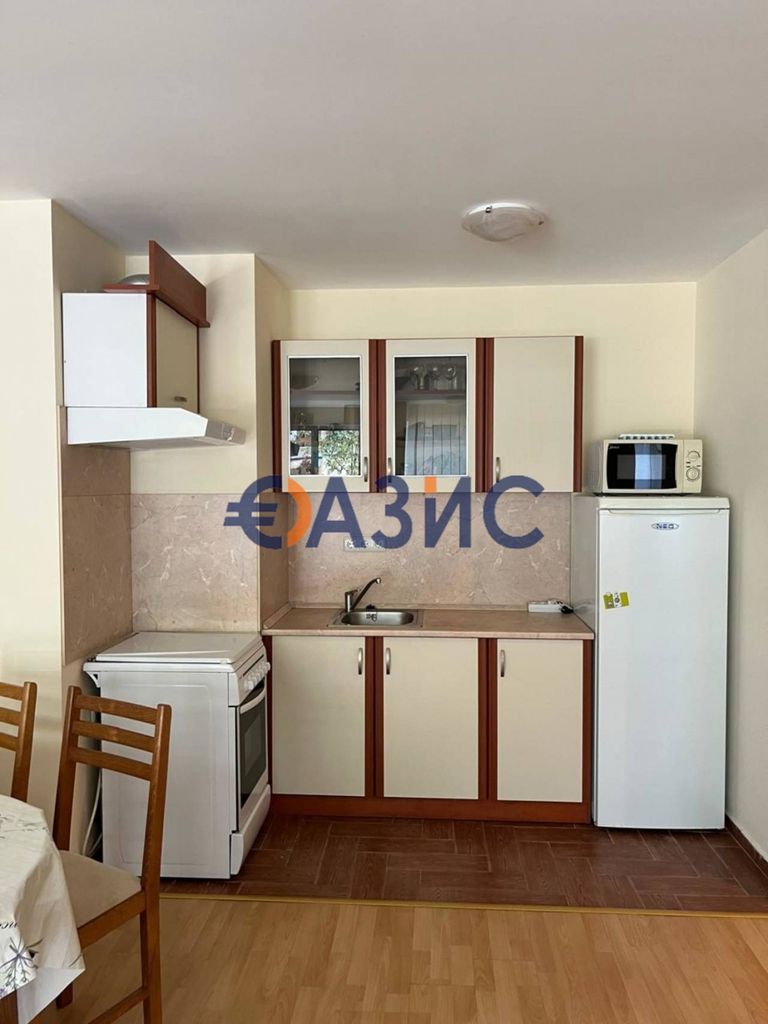 Продава се Двустаен апартамент в к.к. Елените - 77 кв.м за 923 €/кв.м - Снимка #9