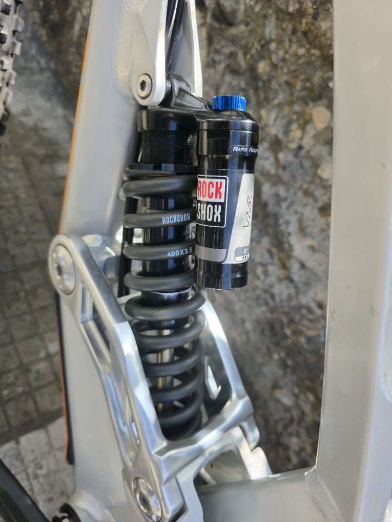 YT TUES 27.5 Downhill, Boxxer 2017, 4-бутални Перфектен 1x9 скорости