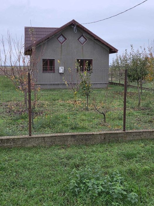 Casa de vanzare in com.Armasesti