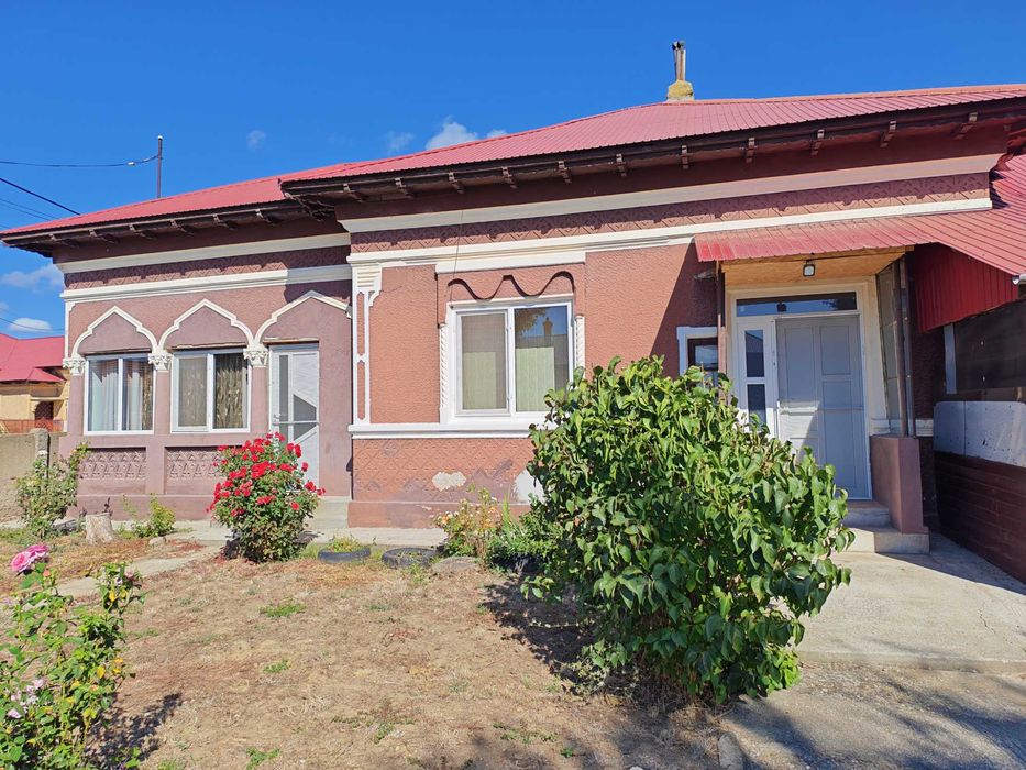 Casa de vanzare com Poroschia