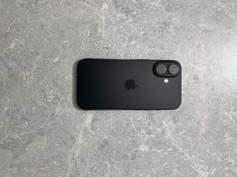 iPhone 16 128GB Black