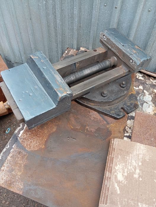 Продам тиски станочные