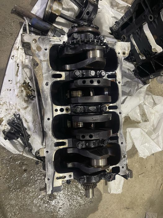 Продам блок, коленвал и гбц Митсубиси Аутландер 2.4