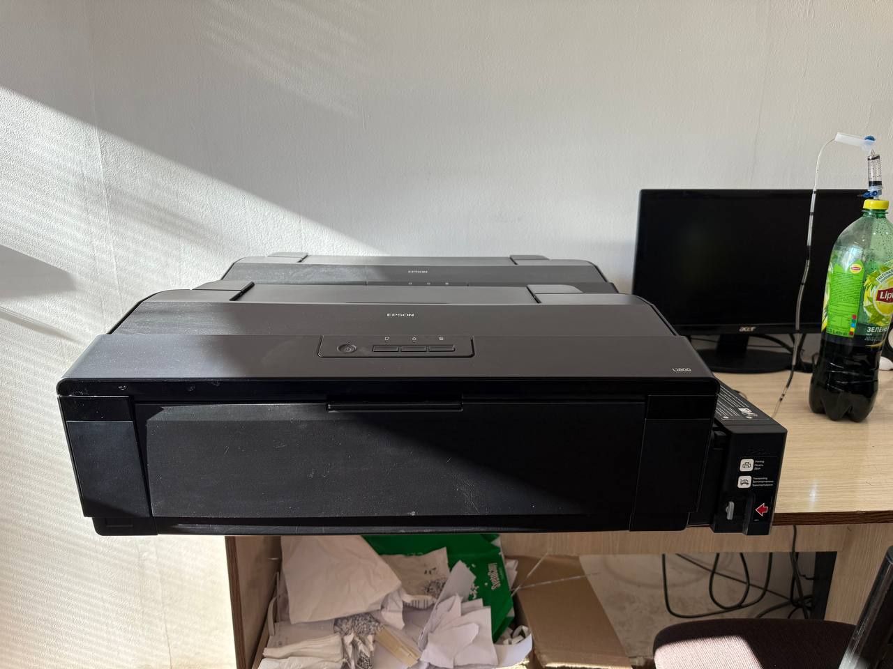 Продаю Epson l1800