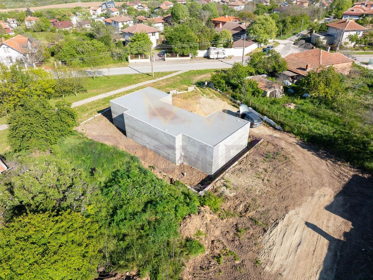 Продава се Къща в с. Близнаци, Област Варна - 119 кв.м за 1080 €/кв.м - Снимка #4
