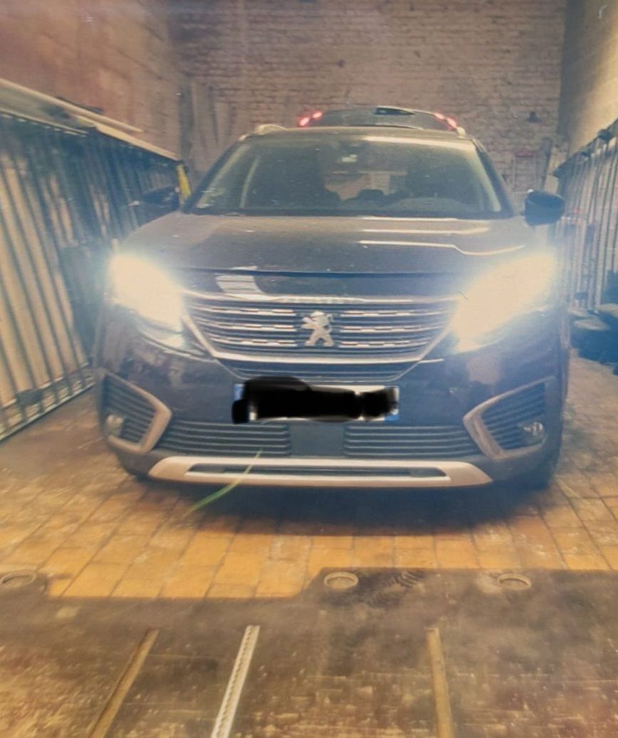 Dezmembrez Peugeot 5008 II negru 1.5 HDI 2019 automat dezmembrat total