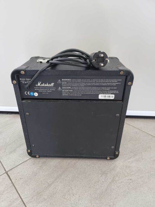 Marshall MG10CD усилвател
