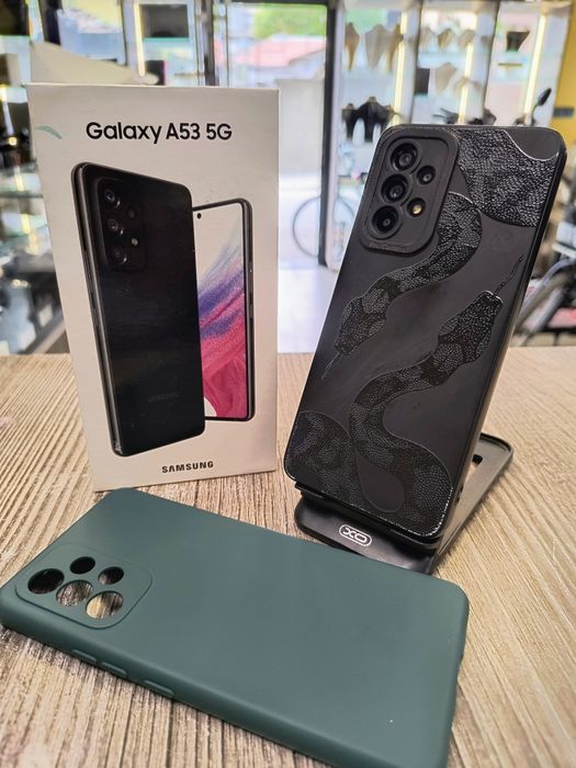 Samsung Galaxy A53 / 128GB / 6GB RAM / 2 кейса