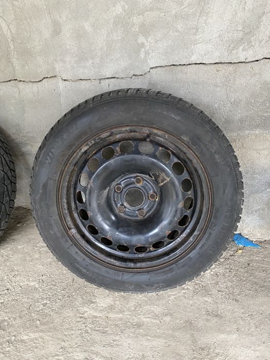 Vand jante de tabla cu tot cu anvelope de iarna pe 16