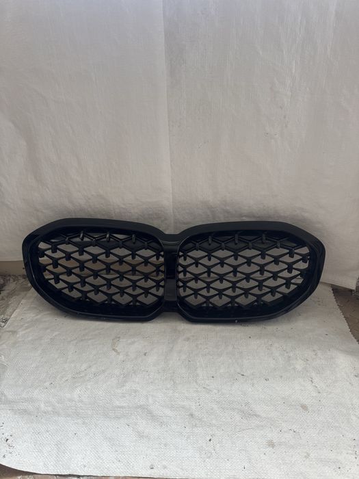 Оригинална решетка БМВ Ф40 BMW 1 F40