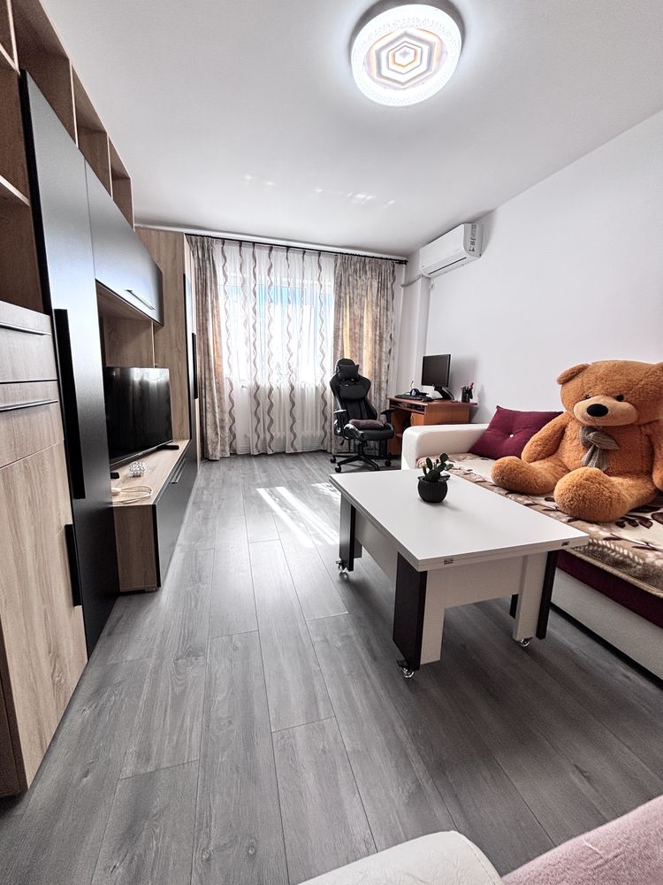 Apartament 3 camere dec, 2 bai, mobilat complet, zona Lic. Sportiv