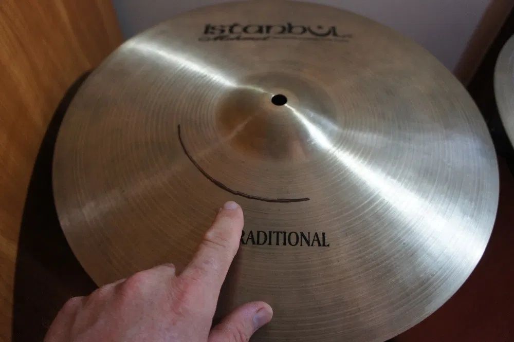 O pereche de cinele hi-hat (fuscinele), Istanbul Mehmet 15"