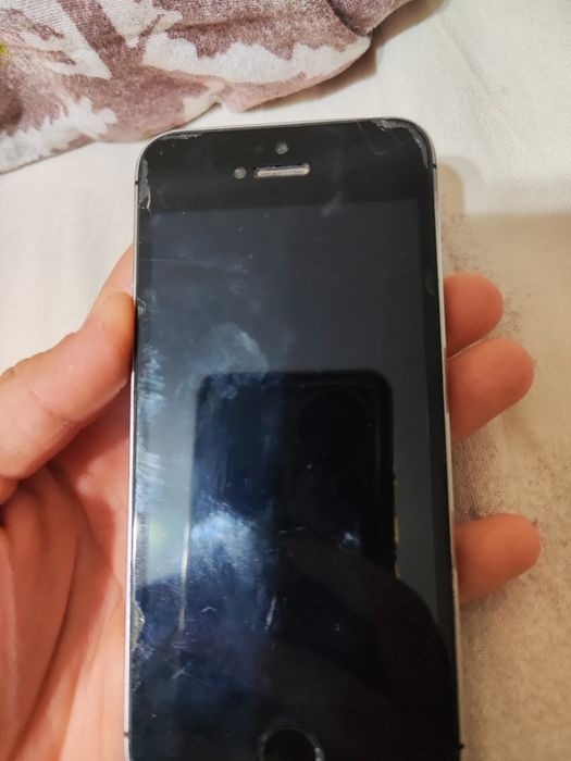 айфон 5 s нормальный