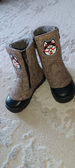 Продам войлочные сапожки зимние