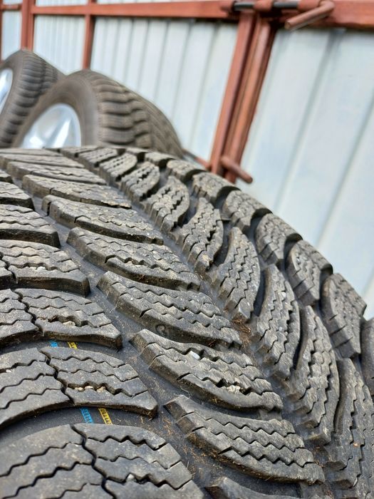 Anvelope iarna 205 55 r16