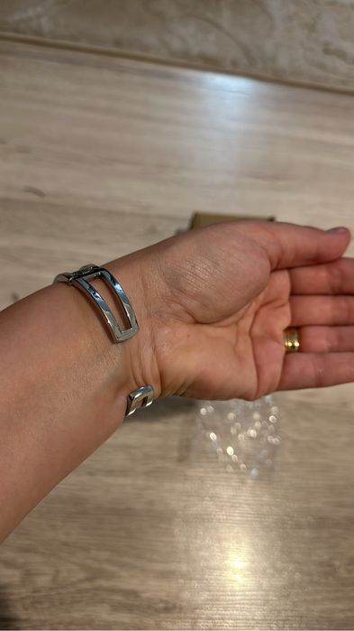 Ceas argintiu cu bratara