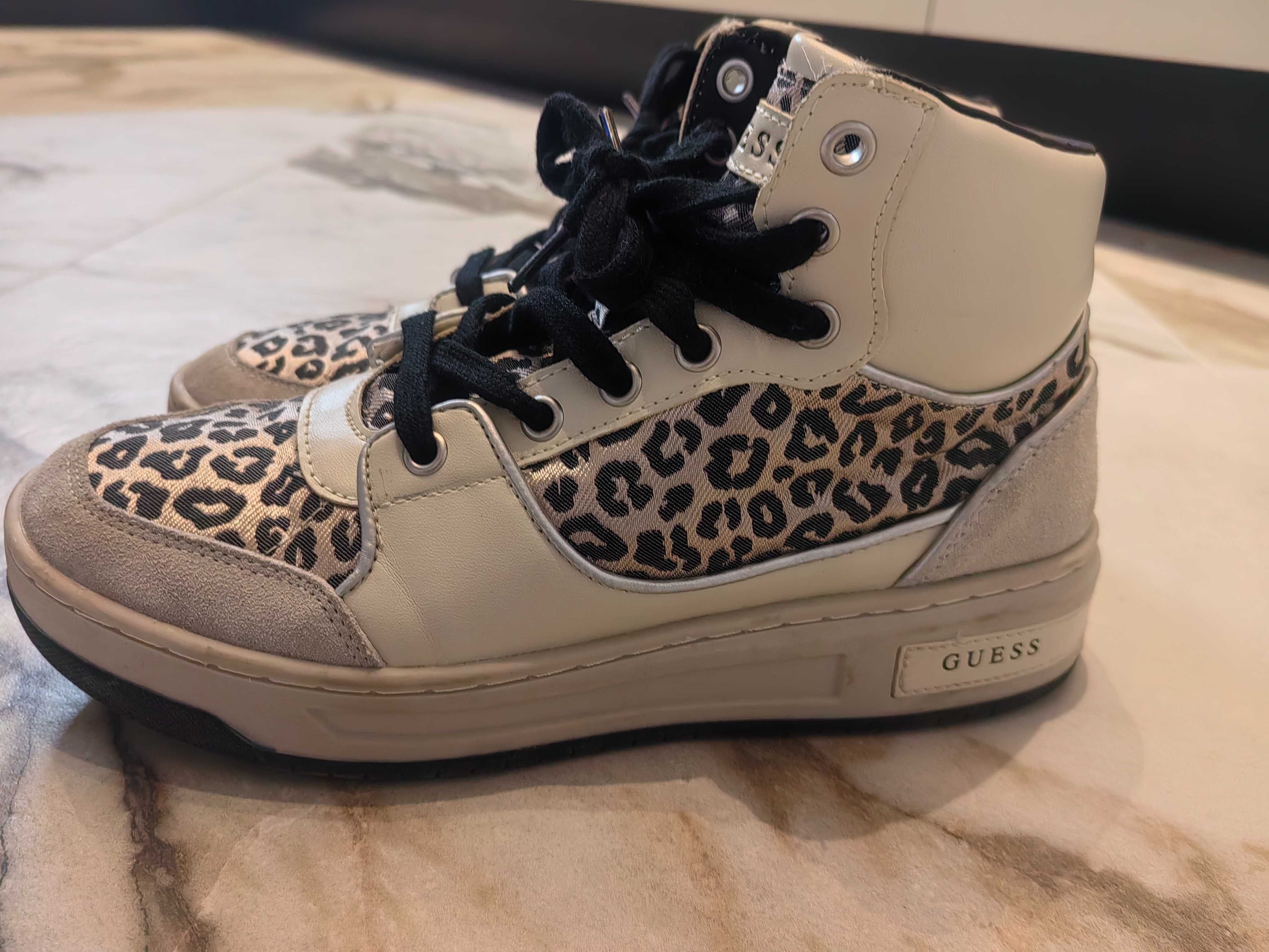 Дамски боти Guess