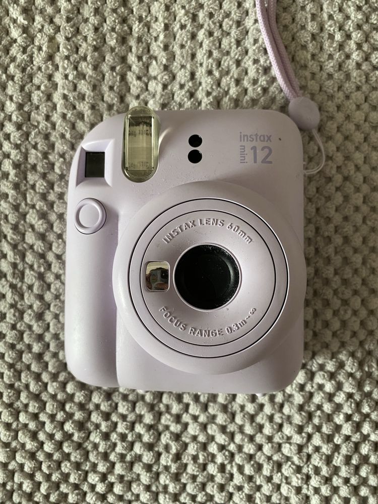 Instax mini 12 розового цвета