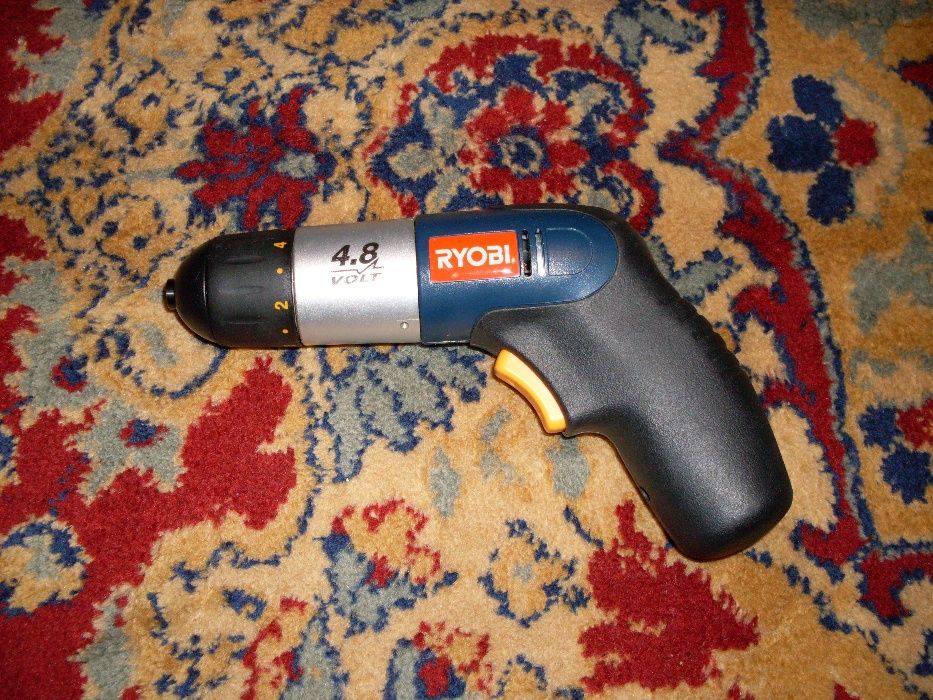 Винтоверт Ryobi +