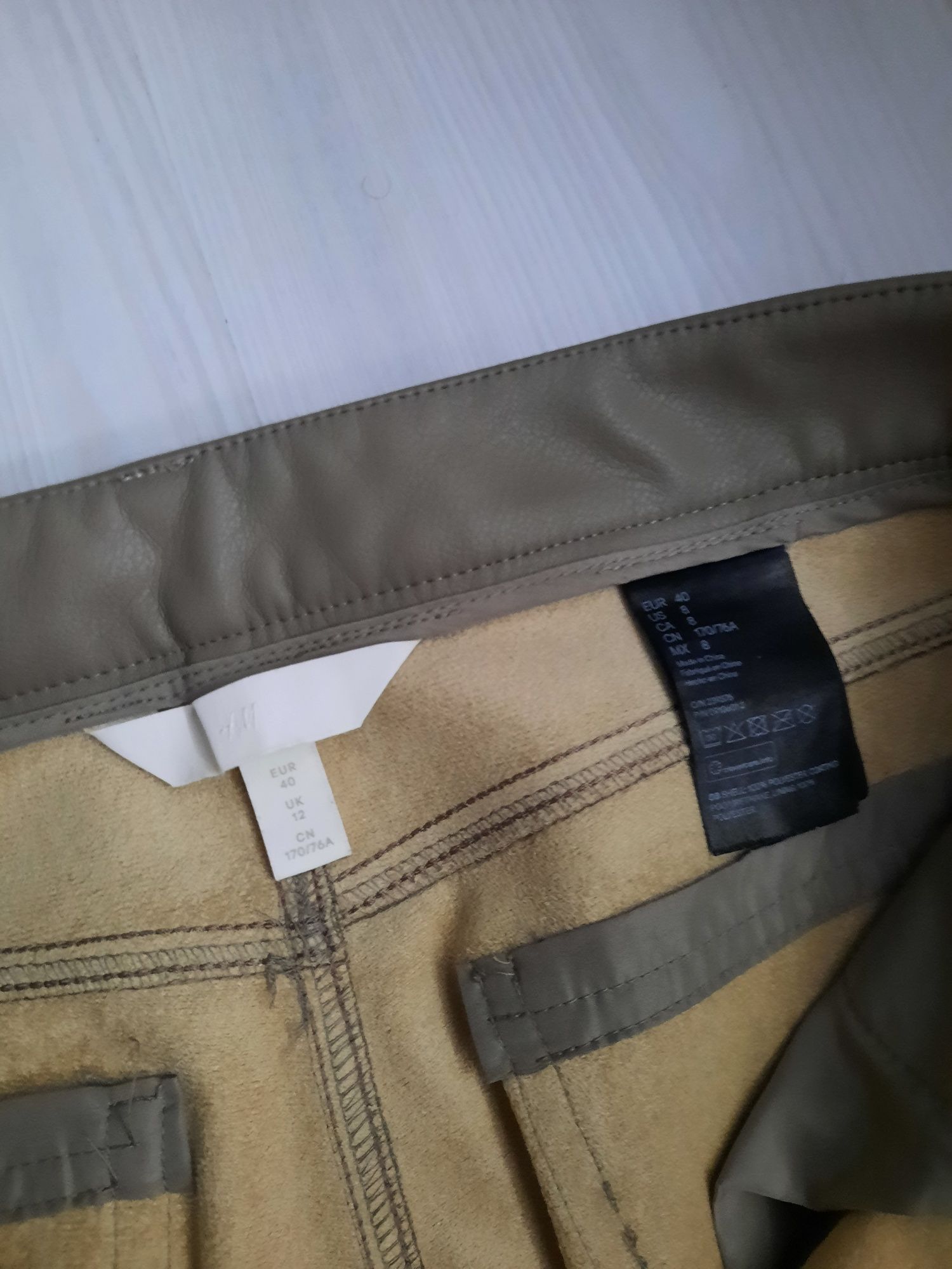 Pantalon piele, marca H&M, achiziție UK, mărimea L/40