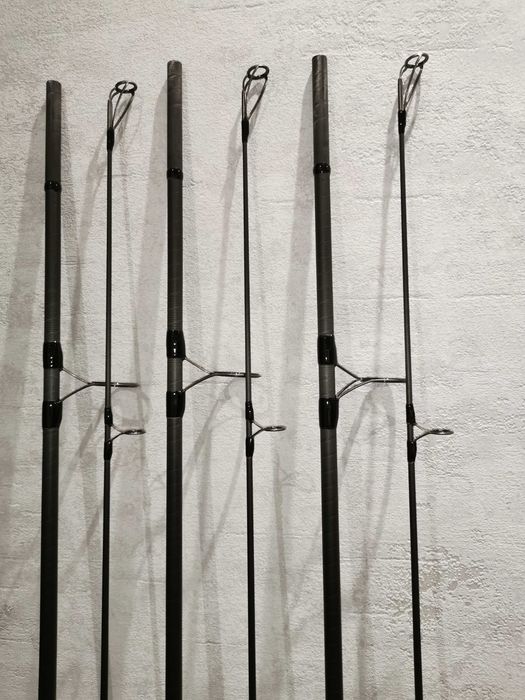 Продавам 3 броя shimano velocity 12ft 3 lb