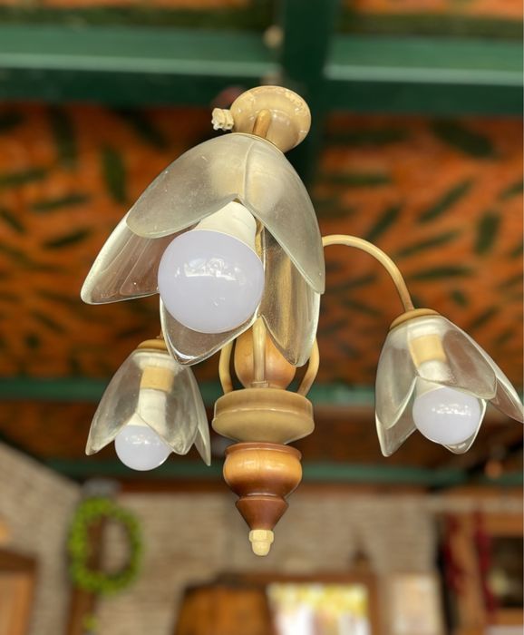 Класически полилей за таван.