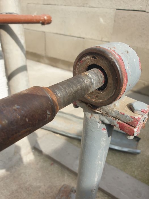 Vand dispozitiv, rola cu lant de scos apa din fantana manual