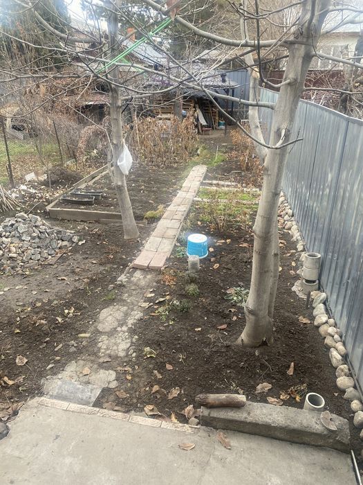 Продам часть дома  за гостиницей Казахстан