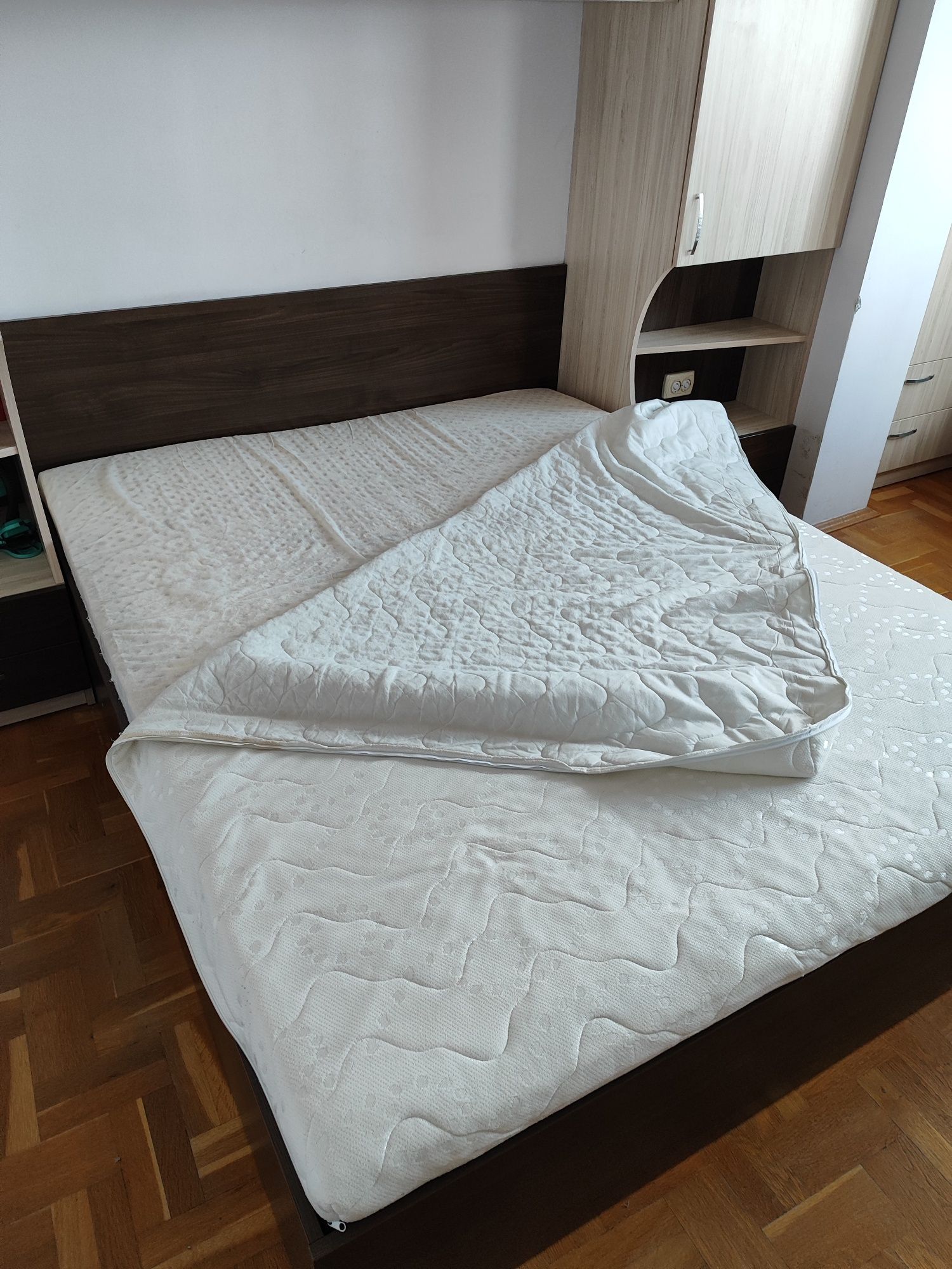 Спалня с матрак с повдигащ механизъм 160/200