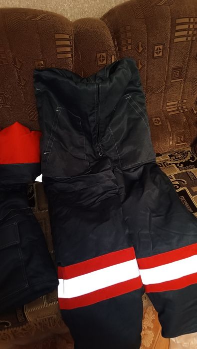 Продам зимнюю спецодежду