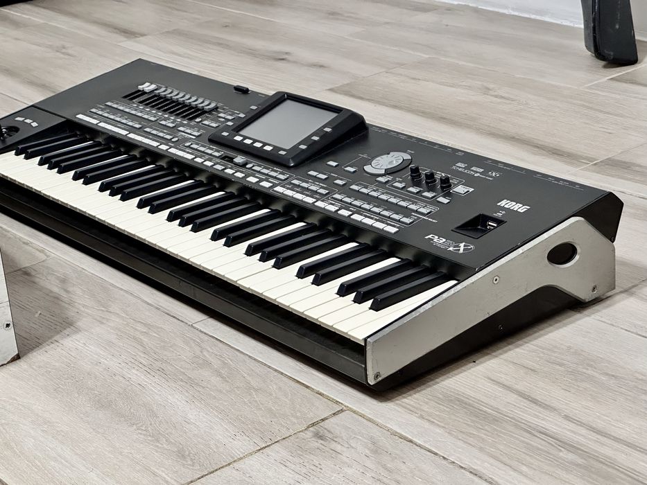 Продавам Korg Pa3X