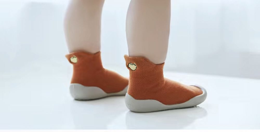 Пантофки/чорапки със силиконова/гумена подметка