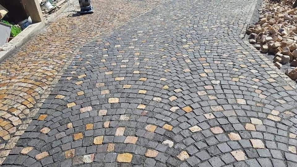 Piatră cubică Andezit, mă deplasez oriunde în Țară