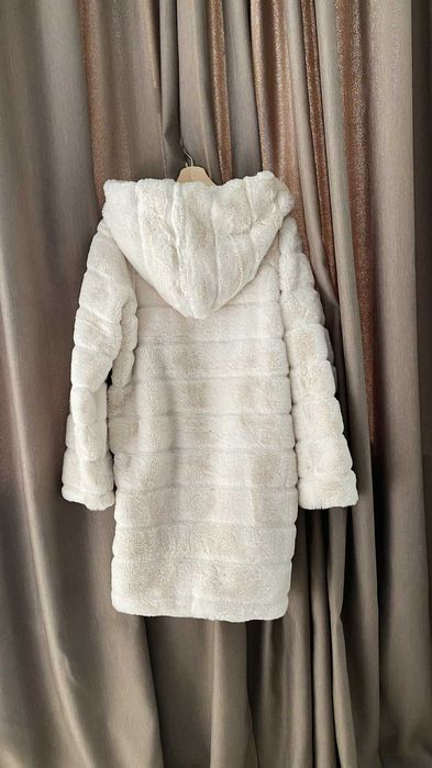 Есенно зимно палто с качулка Gold & Silver дълго пухено екрю